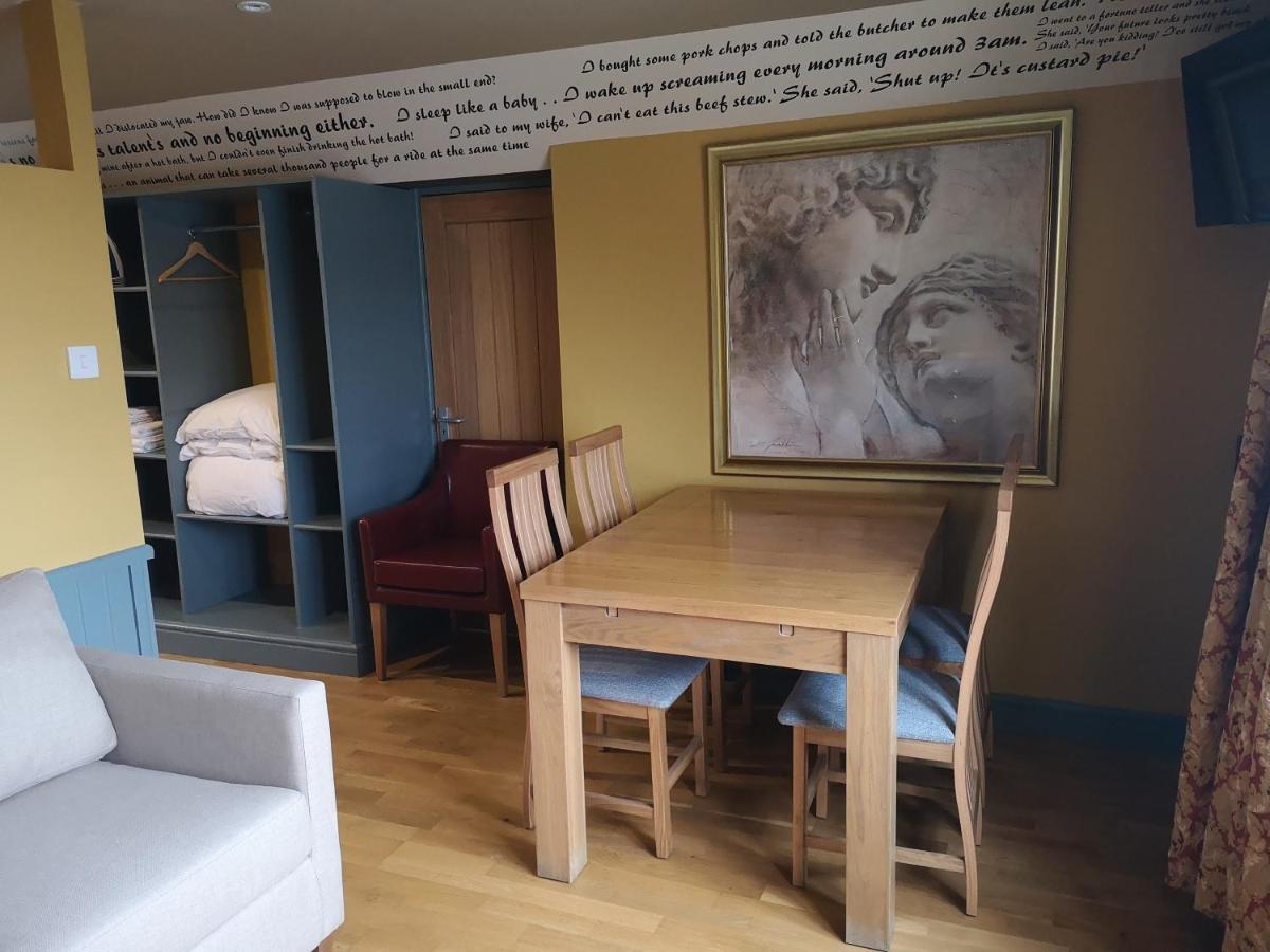 Star Inn Страуд Экстерьер фото