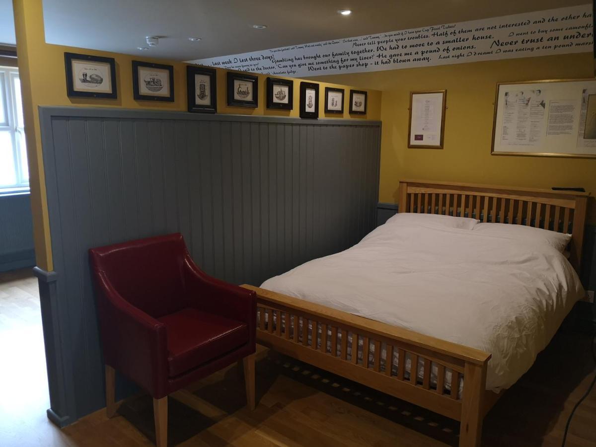 Star Inn Страуд Экстерьер фото