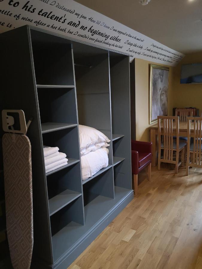 Star Inn Страуд Экстерьер фото